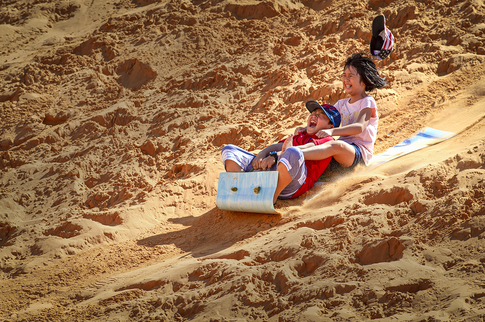 Hoạt động trượt cát đầy kích thích